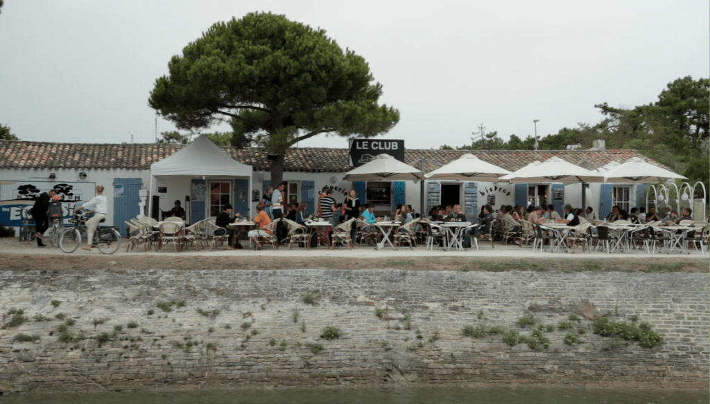 Les Ecluses, port du douhet